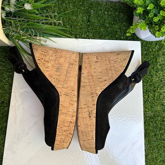 VERONICA BEAR
Dali Sand Suede Peep-Toe Wedge Platform Sandals size 6.5 - Picture 13 of 16